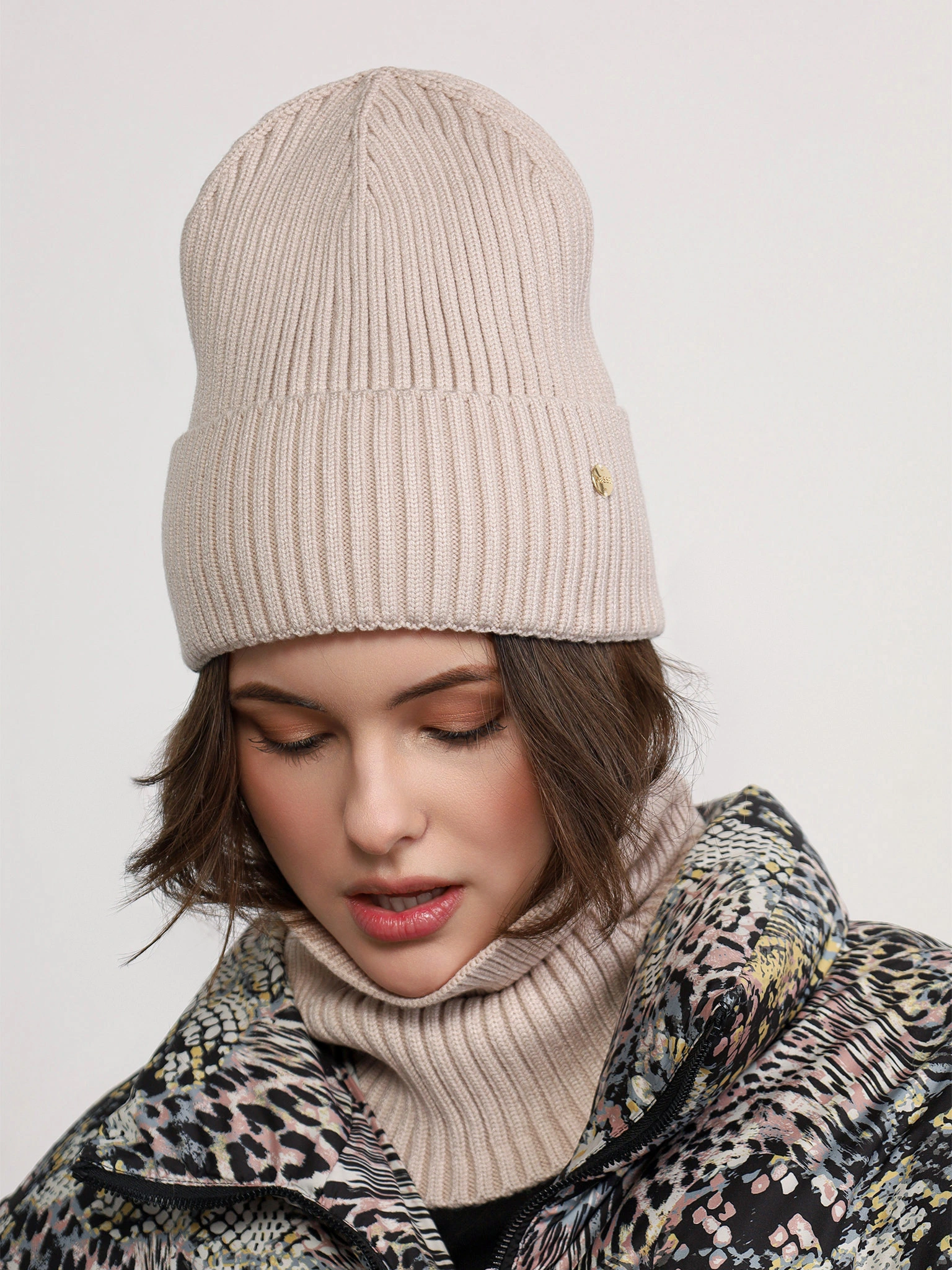 Шапка-бини в ассортименте с отворотом на подкладе